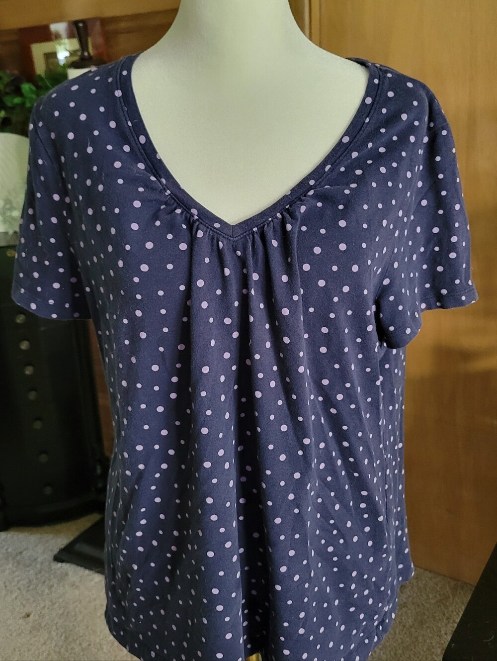 Croft and Barrow - Women’s Navy Polka Dot Short Sleeve V-Neck Top